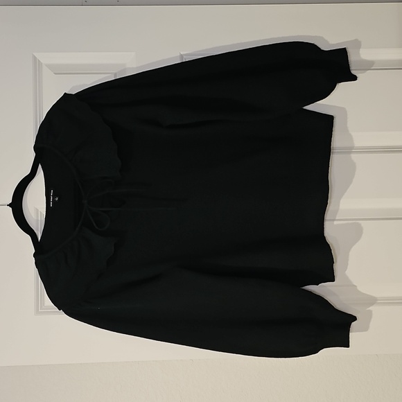 Who What Wear Sweaters - NWOT Who What Wear Women's Black Knit Ruffle Tie-Neck Sweater Size L Large